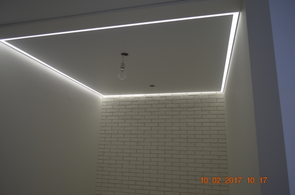 Натяжной потолок в спальню