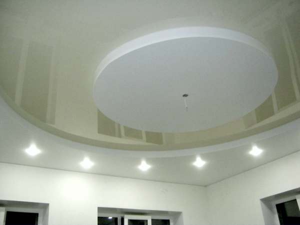 Пример потолка для ванной 2,8 м²